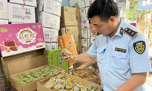 Hà Nội tăng cường kiểm tra an toàn thực phẩm dịp Tết Trung thu
