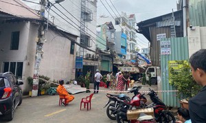 Tiếp tục phong tỏa hiện trường lò ép kính bị nổ tại TPHCM