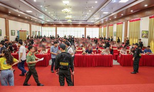 Công an xuất hiện tại hội thảo 'tiền ảo', nhà đầu tư mới biết đang bị lừa

