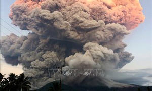 Indonesia đối mặt vụ phun trào núi lửa lớn bậc nhất trong gần 15 năm