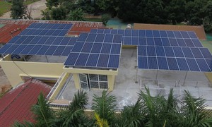 Điện năng lượng Mặt trời thắp sáng trường vùng cao Sơn La