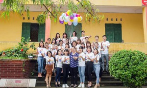 Khi họp lớp bị biến tướng trở thành nơi khoe mẽ, tái diễn tình xưa và nhậu nhẹt quá đà