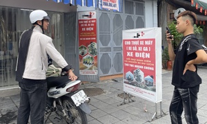 Nhu cầu thuê xe máy tăng mạnh trước Lễ diễu binh, diễu hành dịp Quốc khánh 2/9