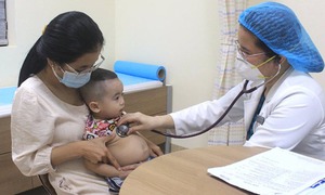 Cúm mùa tăng nhanh: Nguy cơ nhập viện gia tăng ở trẻ em