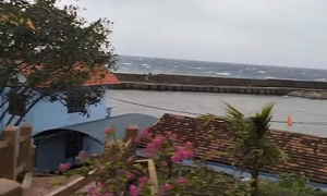 Đảo Cồn Cỏ gió mạnh cấp 7, ngành y tế Quảng Trị kích hoạt ứng phó bão số 5