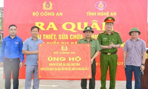Bộ Công an và tỉnh Nghệ An ra quân tái thiết Khu di tích Kim Liên sau bão số 5