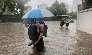 Bão tan, mưa dông còn tiếp diễn ở Bắc Bộ và Thanh Hóa, Hà Tĩnh
