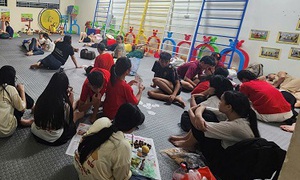 Trường mẫu giáo ở Ba Đình mở cửa đón người dân nghỉ qua đêm xem diễu binh