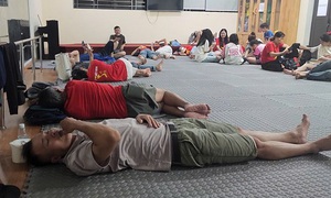 Trường mẫu giáo ở Ba Đình mở cửa đón người dân nghỉ qua đêm xem diễu binh