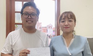 Bất ngờ nhận được tiền từ người lạ chuyển khoản, nữ giáo viên vội trình báo công an