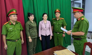 Chủ cơ sở nha khoa Tuyết Chinh bị tạm giữ hình sự vì hành hung khách hàng