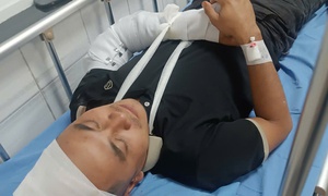 Nhân viên cứu hộ giao thông bị nhóm đối tượng chặn đánh nhập viện