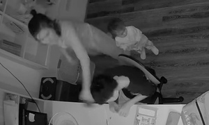Xuất hiện 'lời kêu cứu' của bé trai sống cùng mẹ kế ở Hà Nội, công an vào cuộc