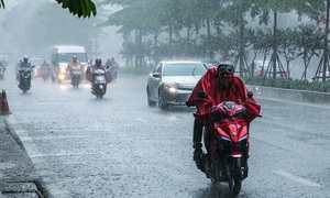 Mưa dông kéo dài từ miền Bắc vào Nam Bộ
