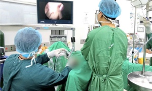 Tr&#236; ho&#227;n phẫu thuật, người đ&#224;n &#244;ng su&#253;t tử vong v&#236; tuyến tiền liệt nặng gần nửa c&#226;n