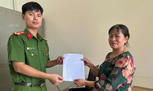 Sau gần 1 tháng chuyển khoản nhầm, người phụ nữ đã nhận lại số tiền 200 triệu đồng