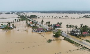 Siêu bão Ragasa áp sát: Philippines cho nghỉ học nghỉ làm, Hong Kong cân nhắc đóng cửa sân bay