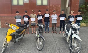 Nhóm thanh thiếu niên mang hung khí truy đuổi trên đường gây tai nạn khiến 3 người thương vong