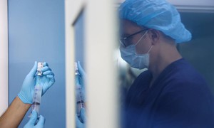 Nga sắp triển khai vaccine ung thư cá nhân hóa