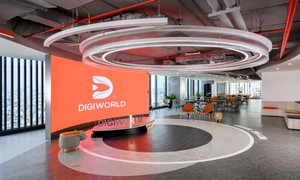 Động thái đáng chú ý tại DGW, người nội bộ gom cổ phiếu