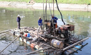Hà Nội tăng cường kiểm soát, đảm bảo vệ sinh môi trường lưu vực sông Tô Lịch