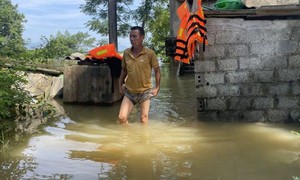 Rủi ro sạt lở các bãi bồi ven sông Bùi và sông Tích ở Hà Nội