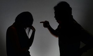 Công an cấp xã phải giám sát người có hành vi bạo lực gia đình