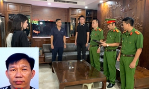 Khám xét khẩn cấp nơi ở trùm giang hồ ‘Mạnh gỗ’
