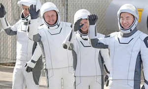 Cuộc sơ tán y tế từ Trạm Vũ trụ Quốc tế lần đầu trong lịch sử của NASA