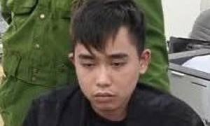 Bênh người yêu, nam thanh niên đùng dao đâm bạn trai chủ quán