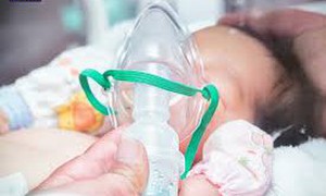 Trẻ ho, sốt, khó thở do viêm mủ màng phổi dễ nhầm với nhiễm khuẩn hô hấp