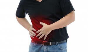 Đau bụng kéo dài, người đàn ông nhập viện cấp cứu vì ruột thừa vỡ