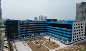 TP Hà Nội xem xét quy định giá cụ thể dịch vụ khám, chữa bệnh