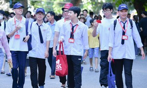 Loạt trường đại học 'mạnh tay' lì xì cho sinh viên dịp Tết Bính Ngọ