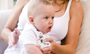 Trẻ bị ho cha mẹ phải làm gì?