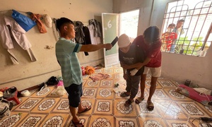 Cầm dao chém người lúc ăn nhậu rồi trộm xe tẩu thoát