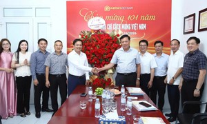 Thứ trưởng Đỗ Xuân Tuyên: "Báo chí cần đi trước một bước trong truyền thông gia đình"