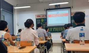 'Số phận' điều hòa, tivi lớp học trước quy định siết quỹ phụ huynh