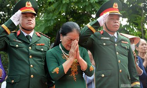 93 liệt sĩ trở về với đất mẹ Vị Xuyên, người lính già nghẹn ngào chào đồng đội lần cuối