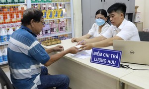 Lương hưu tháng 10: Người hưởng cần kiểm tra gì trên VNeID?