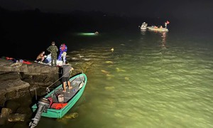 Đi câu cá cùng bạn, bé trai 13 tuổi bị đuối nước tử vong