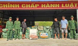 Quảng Ninh: Phát hiện hơn 6 tấn thực phẩm đông lạnh không rõ nguồn gốc