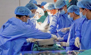 Ca ghép thận đặc biệt ở Huế với kỷ lục về thời gian bảo quản tạng