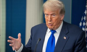 Tổng thống Mỹ Donald Trump treo thưởng 1 triệu USD cho thông tin về gian lận bầu cử