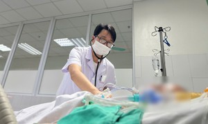Người phụ nữ mắc viêm gan B suy đa tạng sau khi truyền trắng da tại nhà