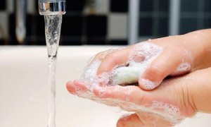 Viêm tiểu phế quản dễ mắc ở trẻ nhỏ khi chuyển mùa, khi nào cần đi khám ngay?