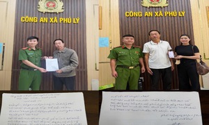 Chuyển nhầm 268 triệu đồng, người đàn ông được công an hỗ trợ nhận lại sau hơn một tháng