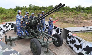 Đón Tết trên trận địa, vững nhịp canh trời Tây Nam