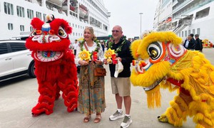 Hơn 2.300 du khách quốc tế xông đất Quảng Ninh bằng siêu du thuyền hạng sang