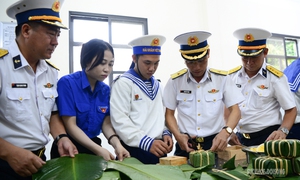 Tết nơi đầu sóng - ấm lòng người lính biển